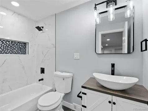 951 E 10th Avenue Broomfield CO 80020