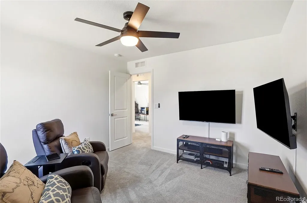 855 S Elk Way Aurora CO 80018