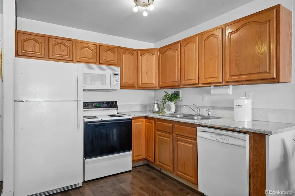 1121 Albion Street Denver CO 80220