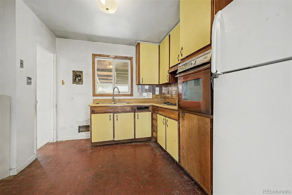 10693 Loren Lane Denver CO 80233