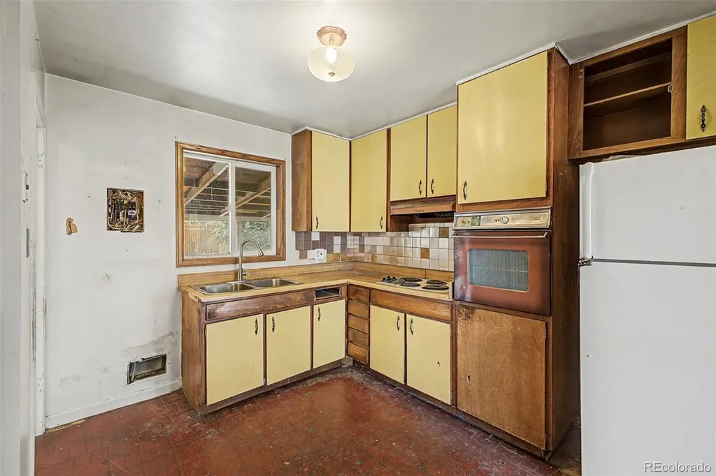 10693 Loren Lane Denver CO 80233