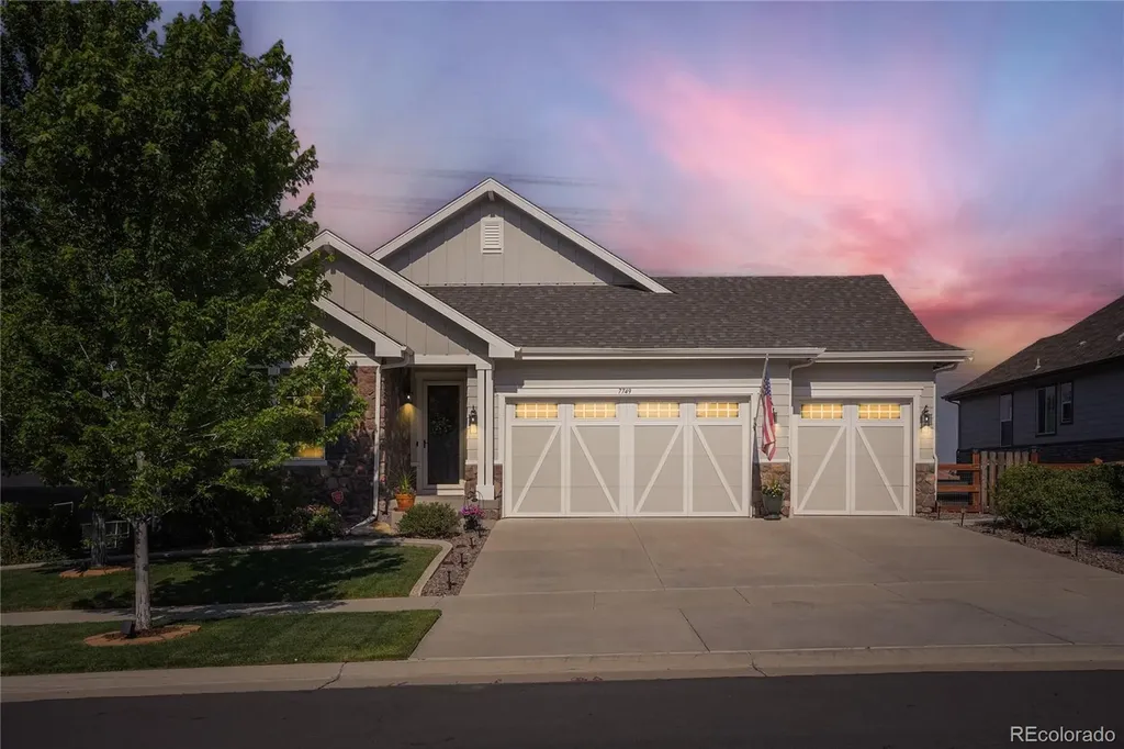 7749 S De Gaulle Court Aurora CO 80016