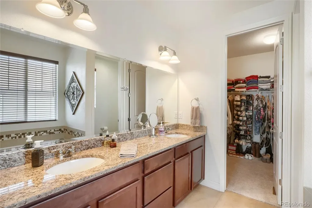 7749 S De Gaulle Court Aurora CO 80016
