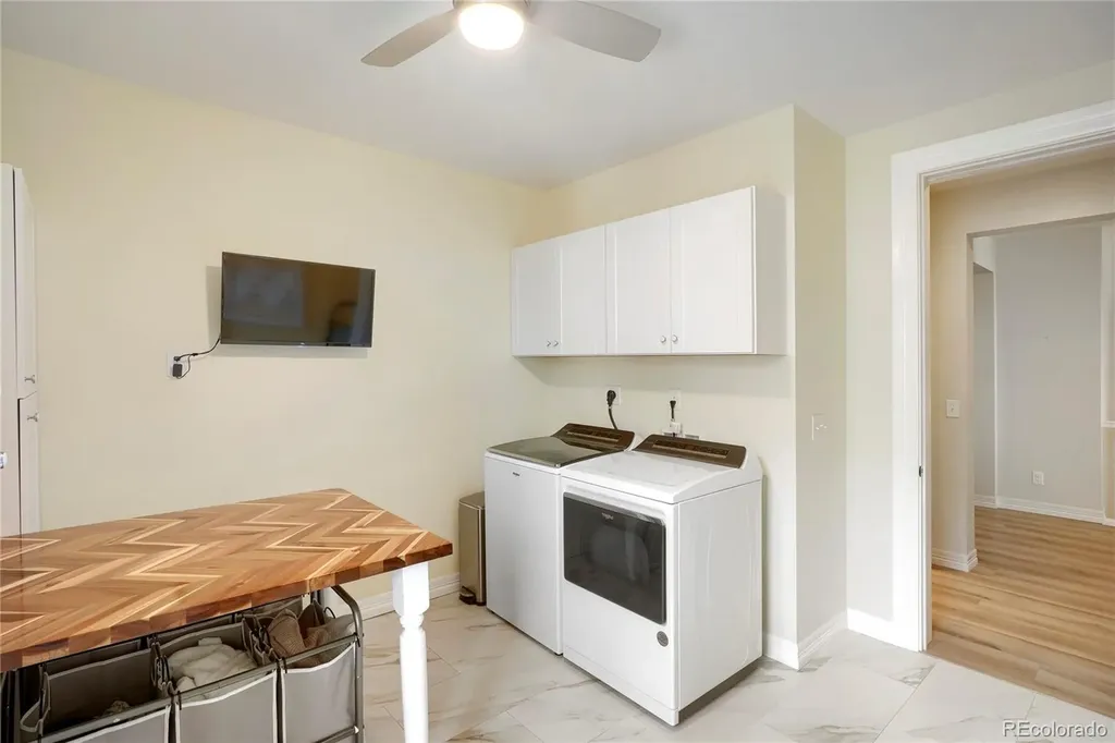7749 S De Gaulle Court Aurora CO 80016