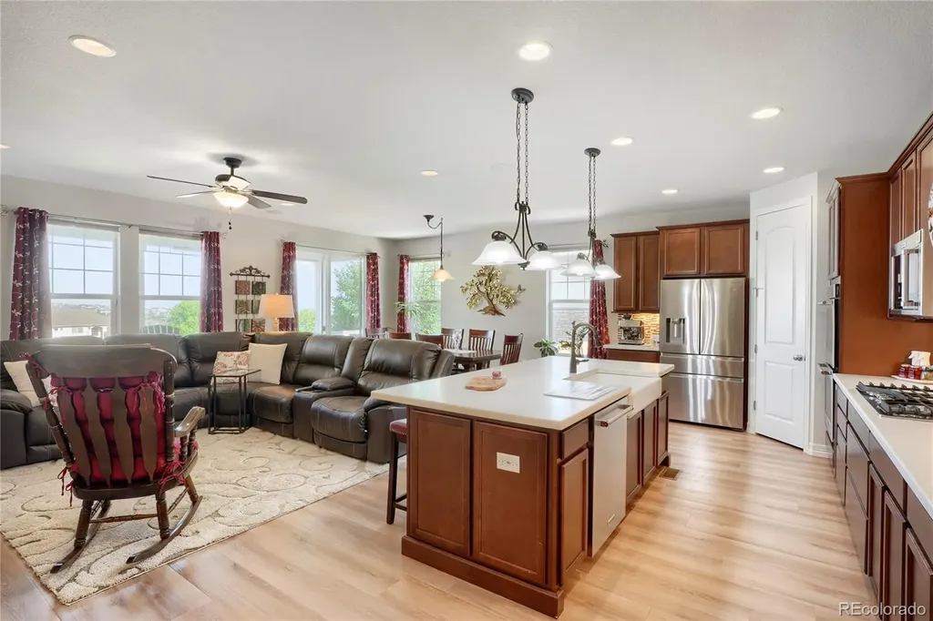 7749 S De Gaulle Court Aurora CO 80016