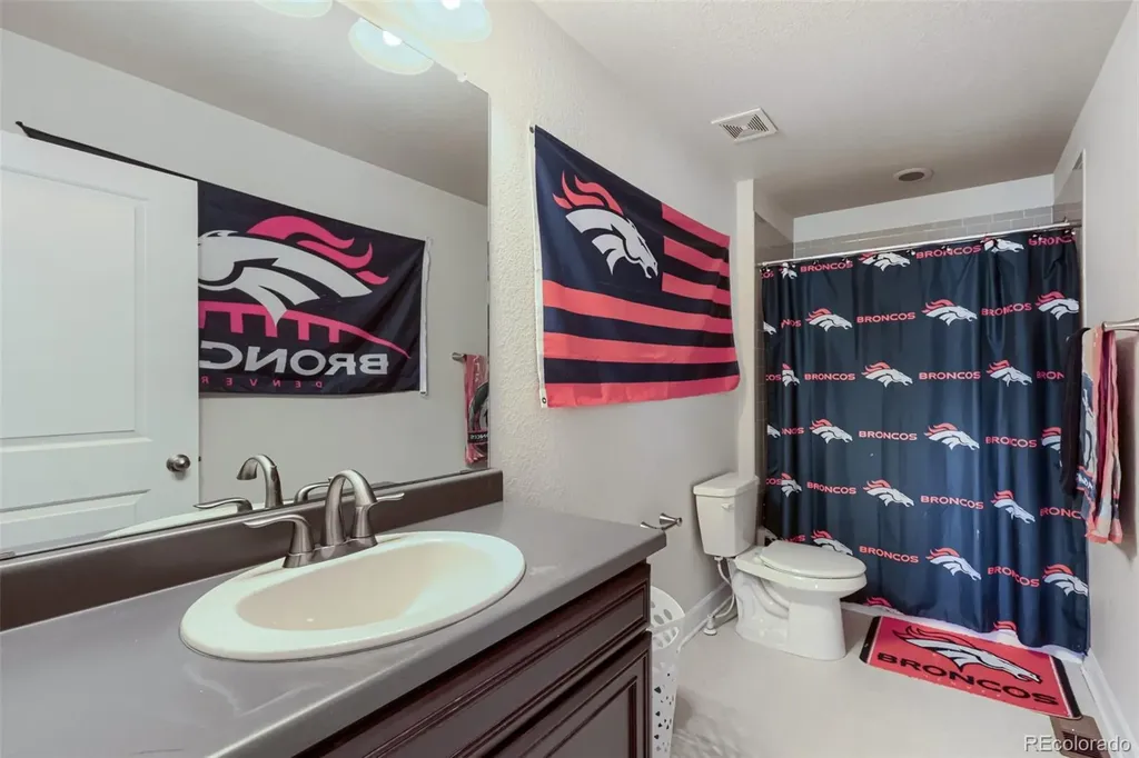 4949 S Valdai Way Aurora CO 80015
