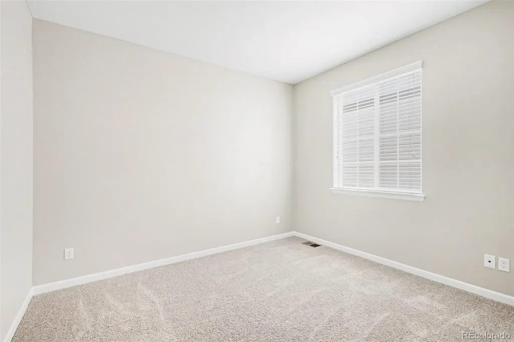 4956 S Tempe Way Aurora CO 80015