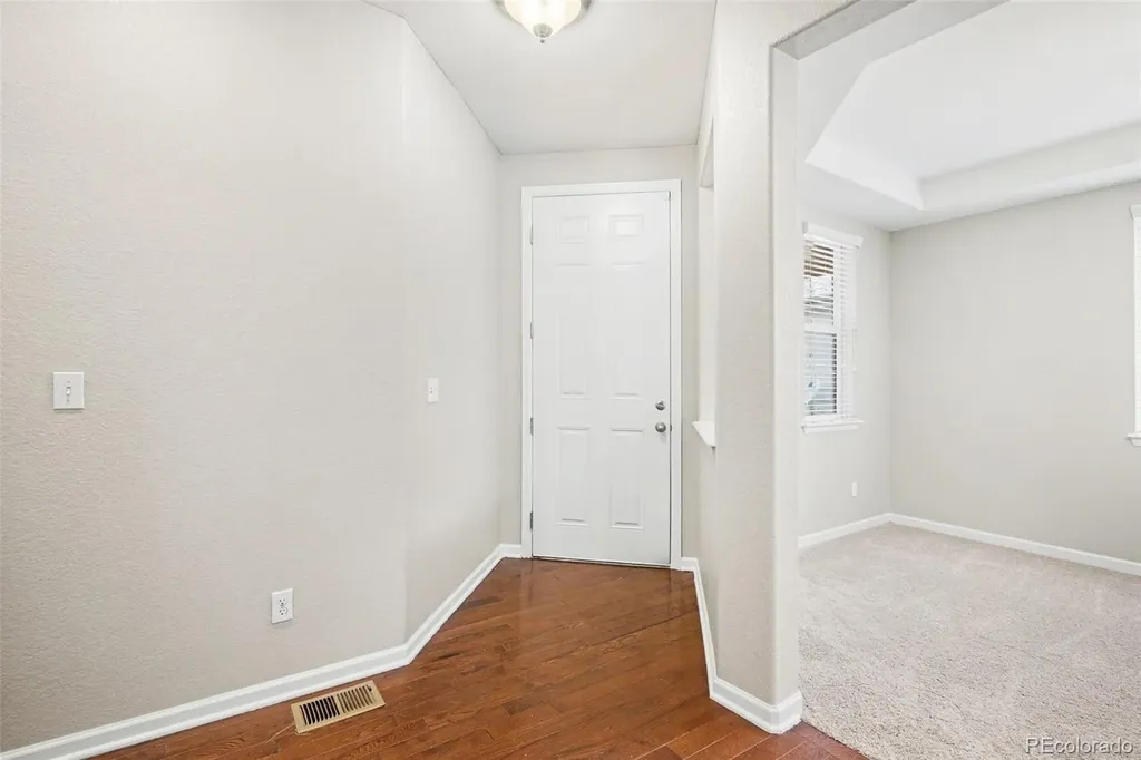 4956 S Tempe Way Aurora CO 80015