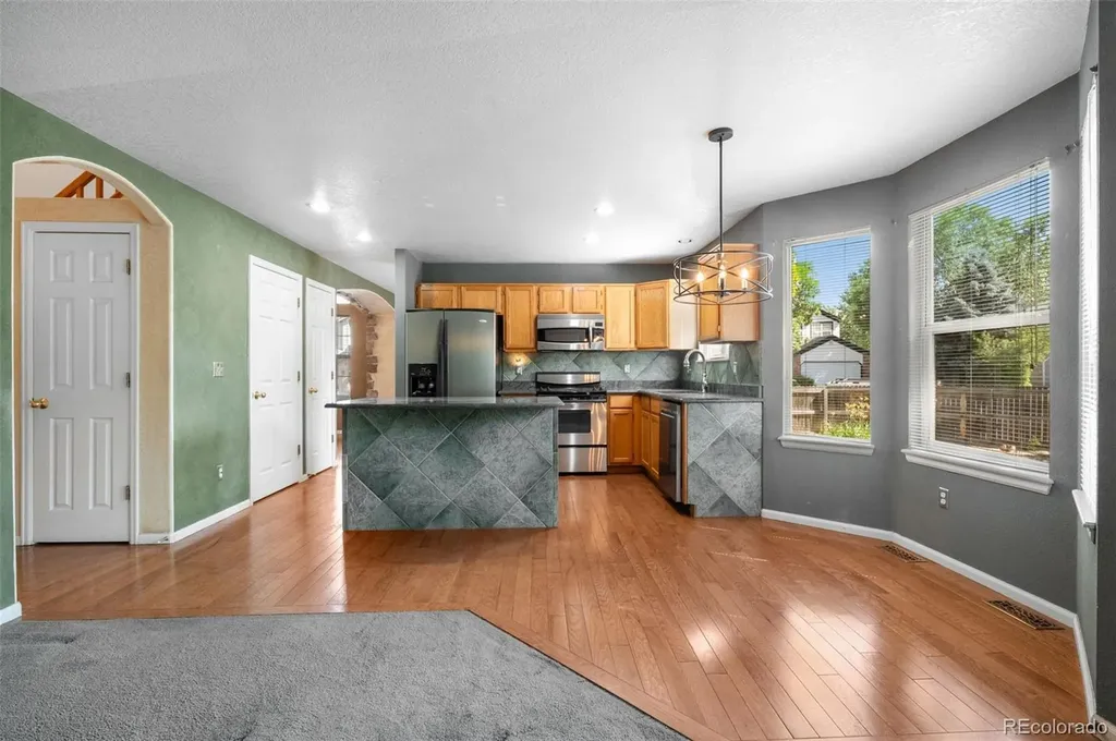 8359 S Flower Way Littleton CO 80128