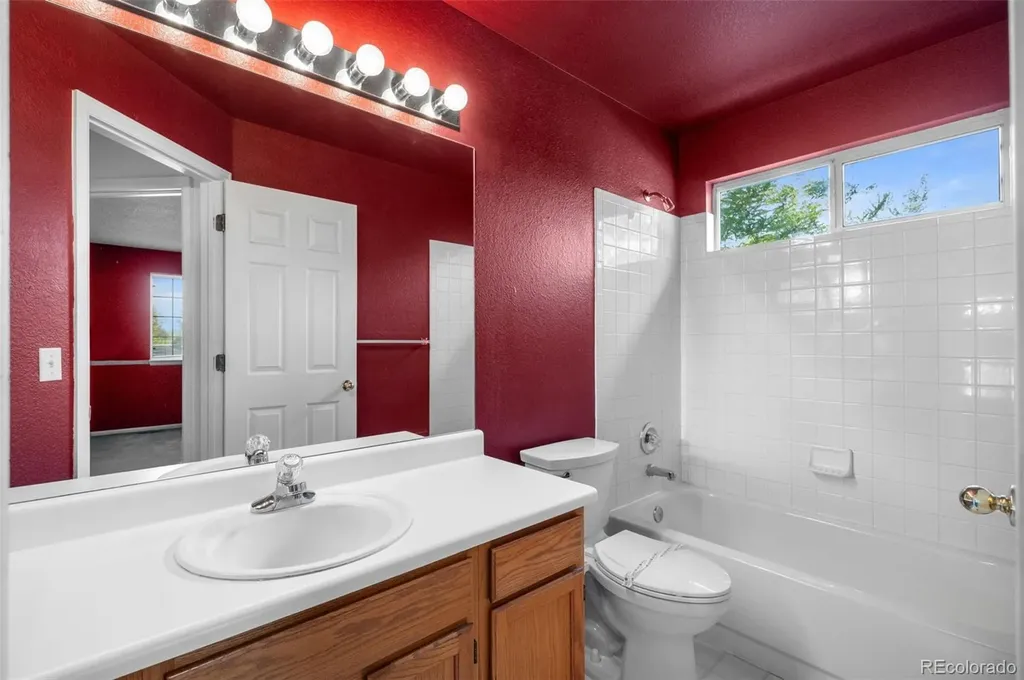 8359 S Flower Way Littleton CO 80128