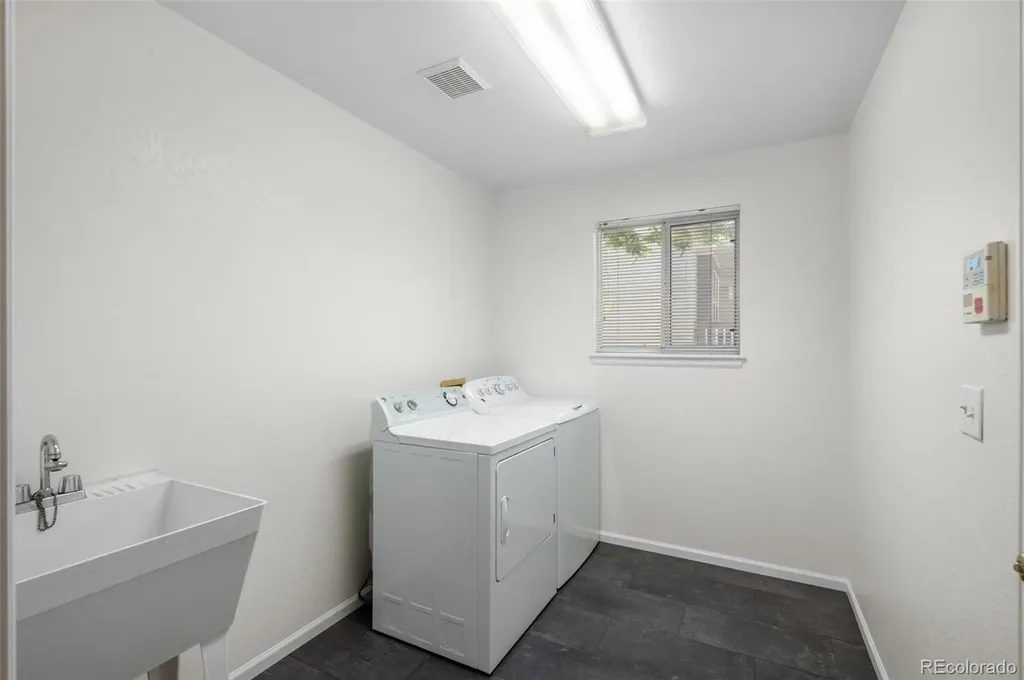 8359 S Flower Way Littleton CO 80128