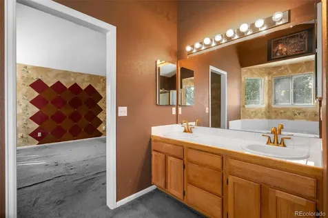 8359 S Flower Way Littleton CO 80128