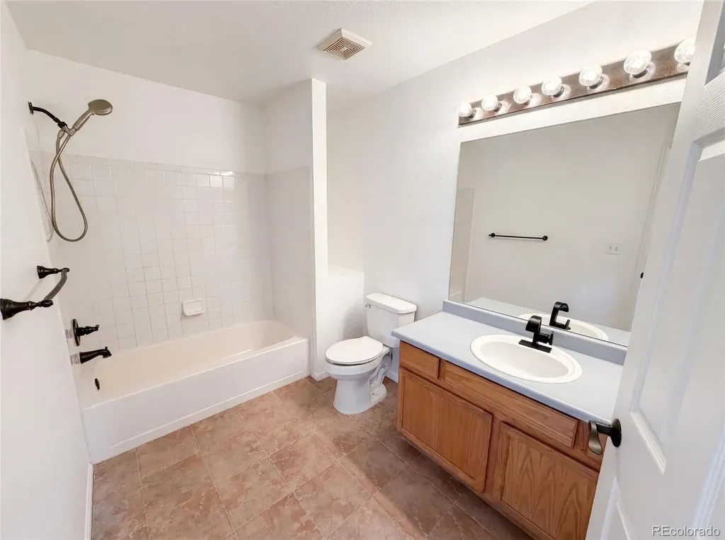 7190 Pine Hills Way Littleton CO 80125