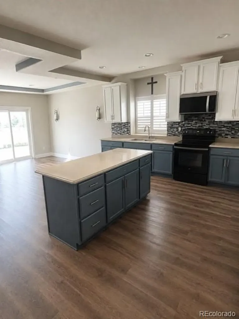 10562 Racine Circle Commerce City CO 80022