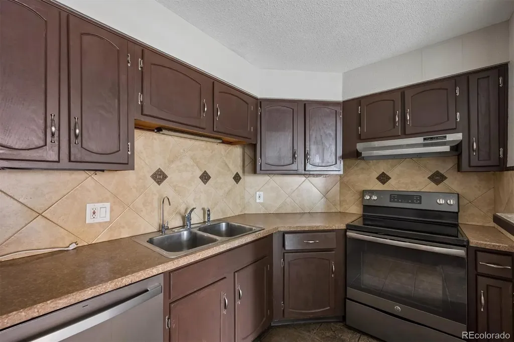 1625 Larimer Street Denver CO 80202
