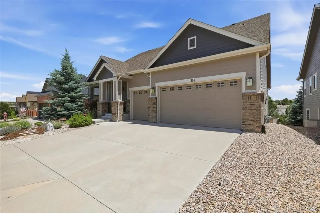 1914 Diamond Head Drive Castle Rock CO 80104