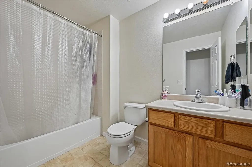 247 N Coolidge Way Aurora CO 80018