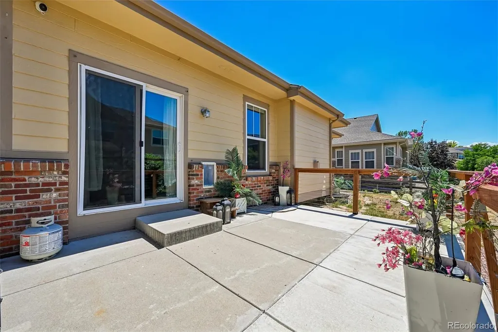 247 N Coolidge Way Aurora CO 80018