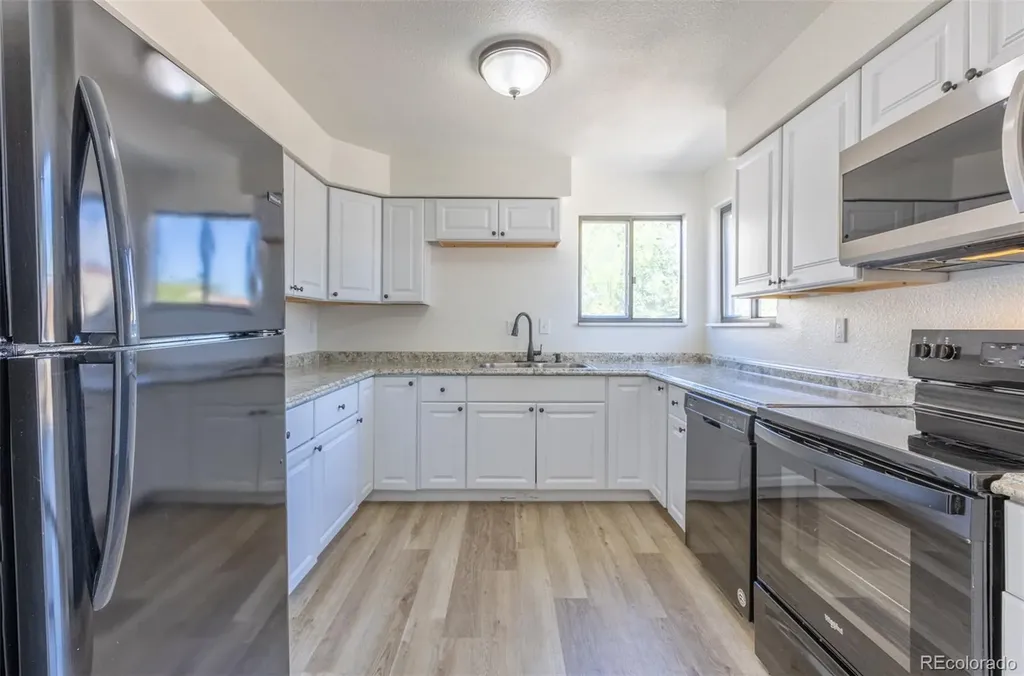 5119 Chandler Way Denver CO 80239