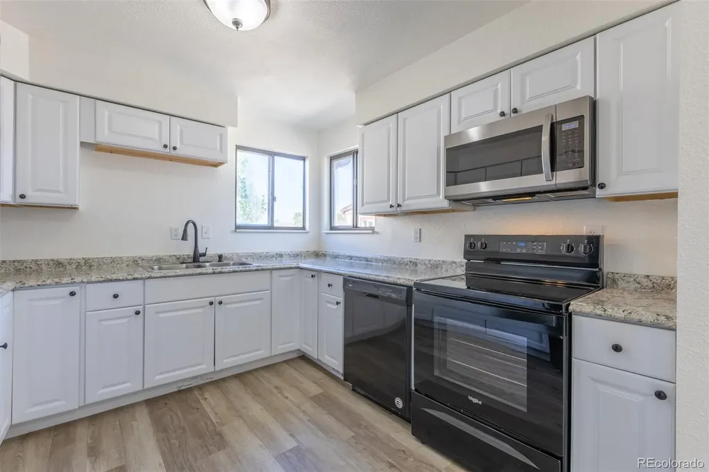 5119 Chandler Way Denver CO 80239