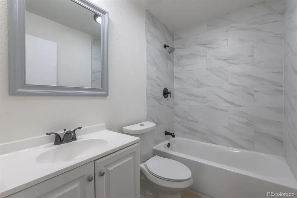 5119 Chandler Way Denver CO 80239