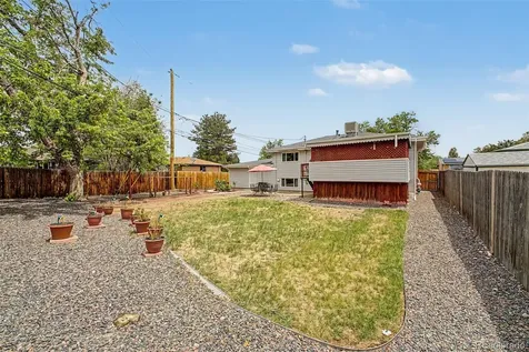 933 Newcombe Street Lakewood CO 80215
