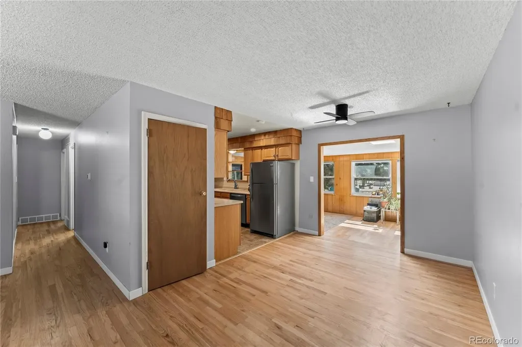 1605 Dixon Drive Colorado Springs CO 80909