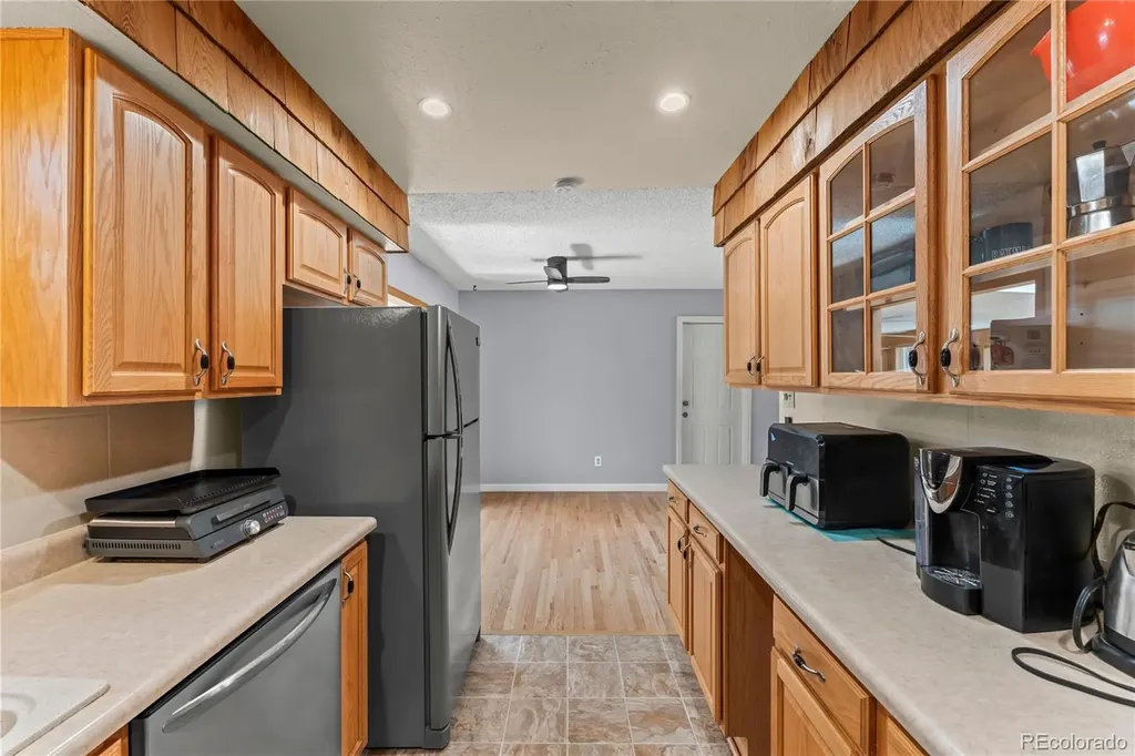 1605 Dixon Drive Colorado Springs CO 80909