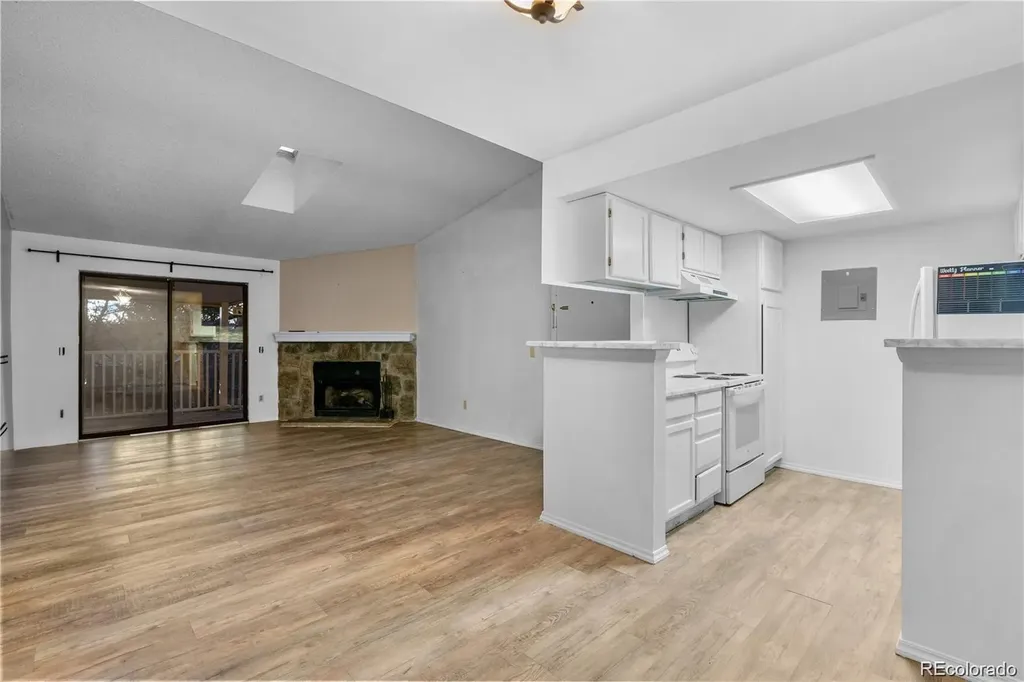 910 S Walden Street Aurora CO 80017