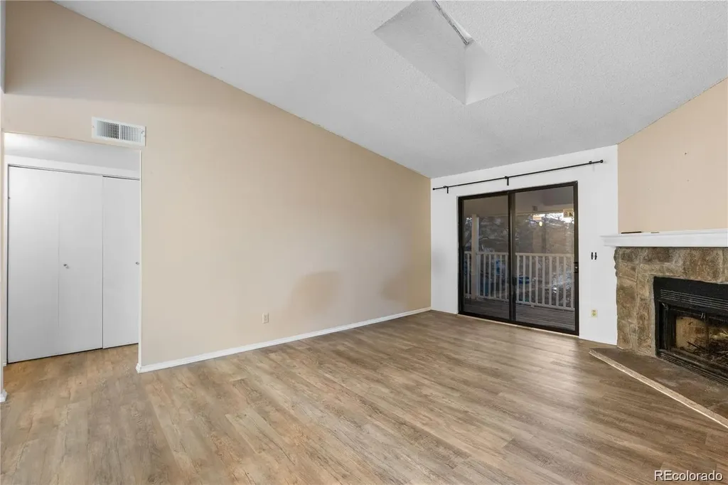 910 S Walden Street Aurora CO 80017