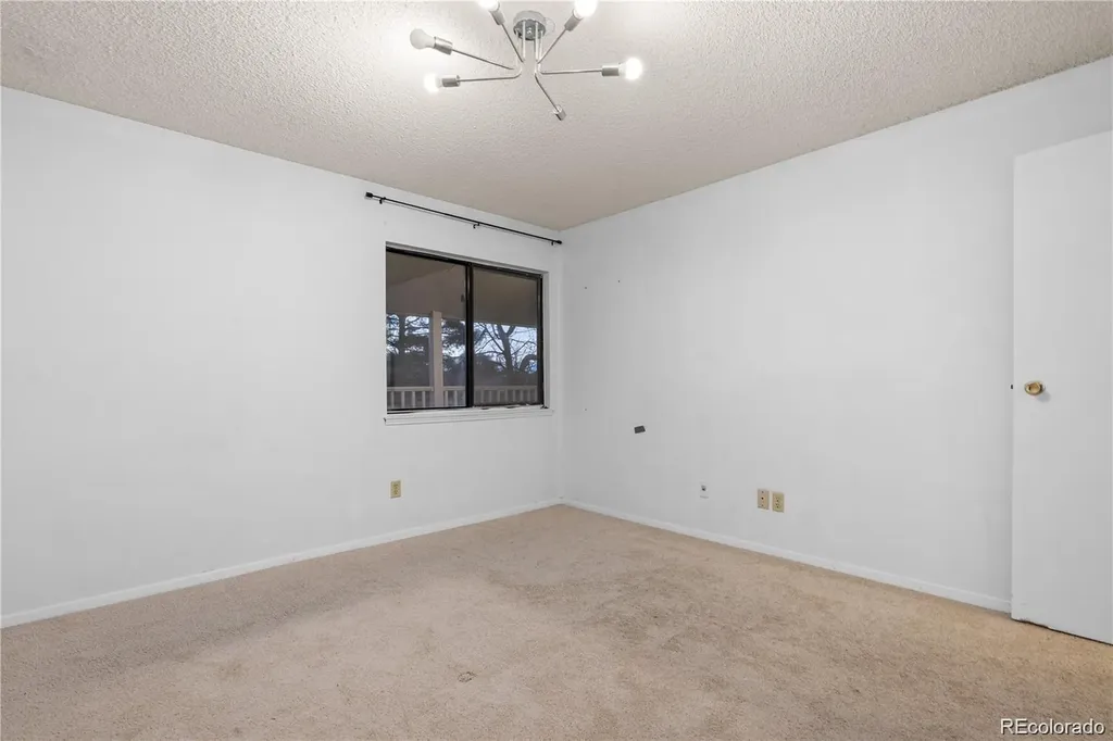 910 S Walden Street Aurora CO 80017