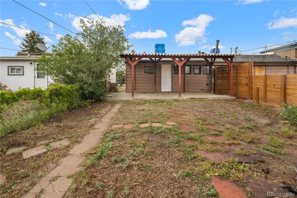 2045 S Acoma Street Denver CO 80223