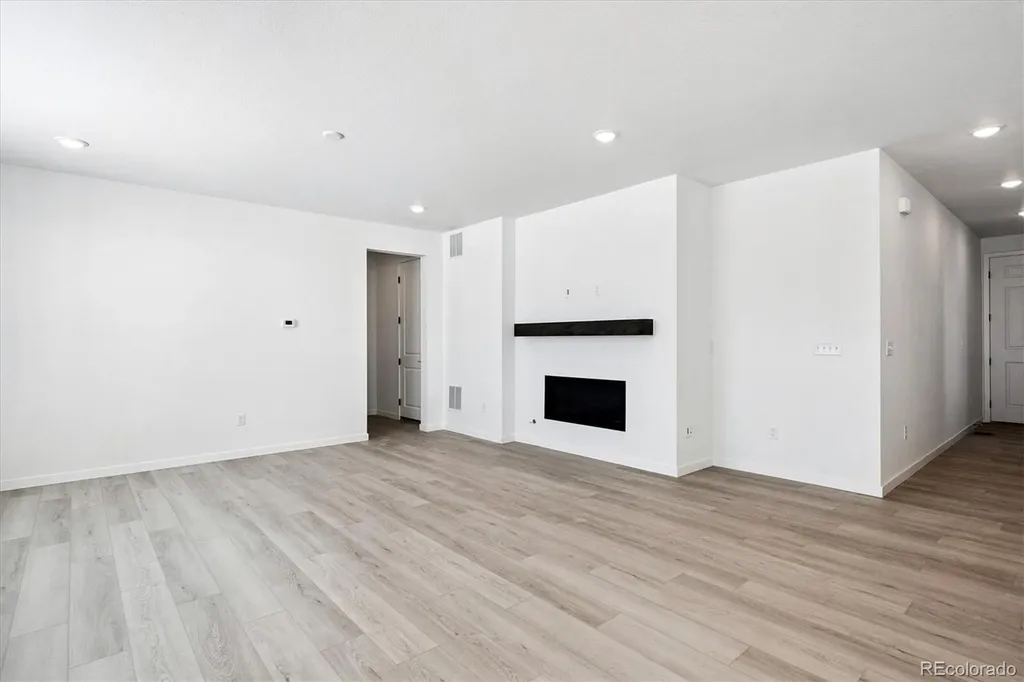 2132 S Irvington Street Aurora CO 80018