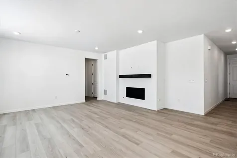 2132 S Irvington Street Aurora CO 80018