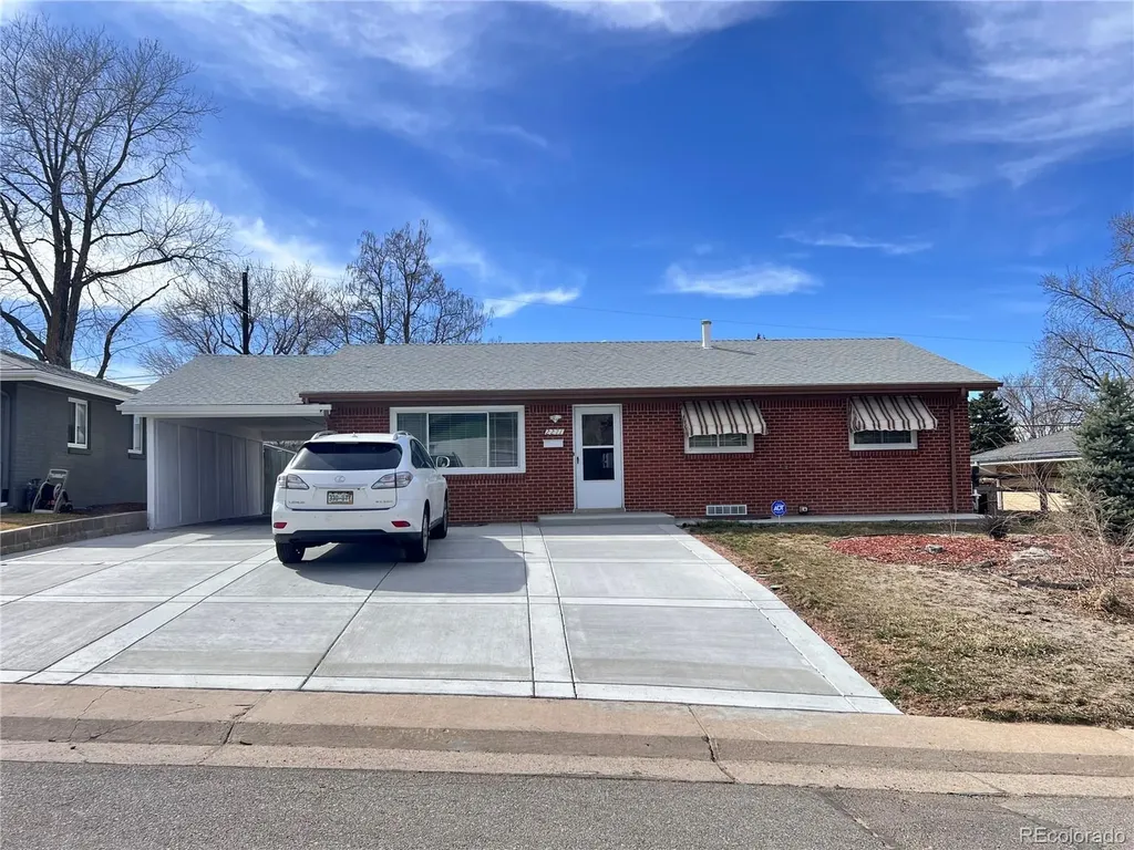 2271 S Vrain Street Denver CO 80219