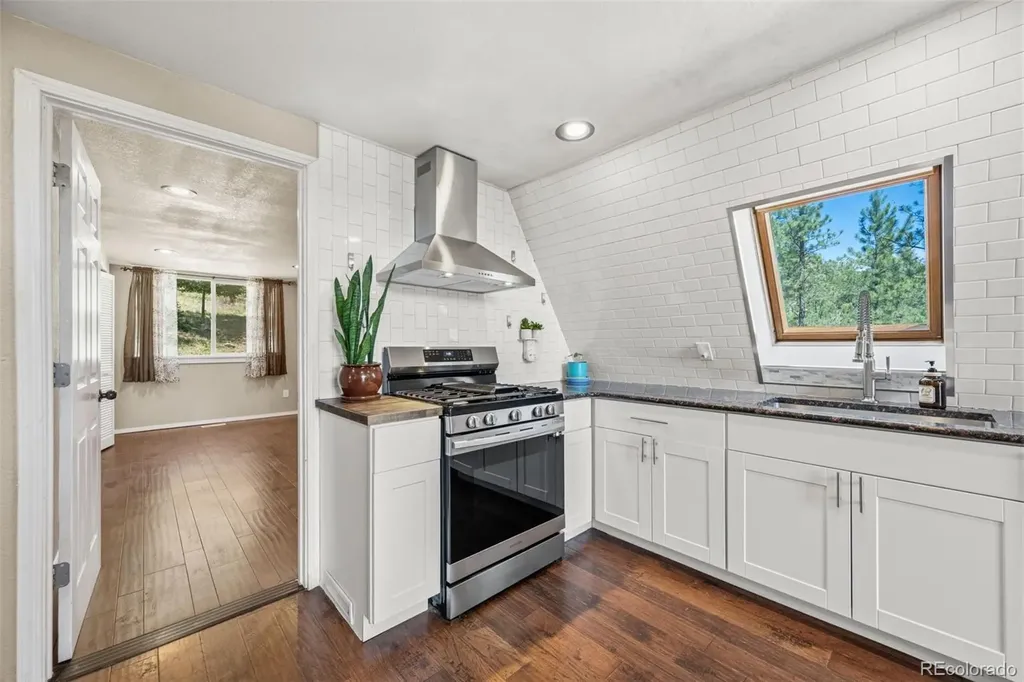 5463 High Park Road Florissant CO 80816