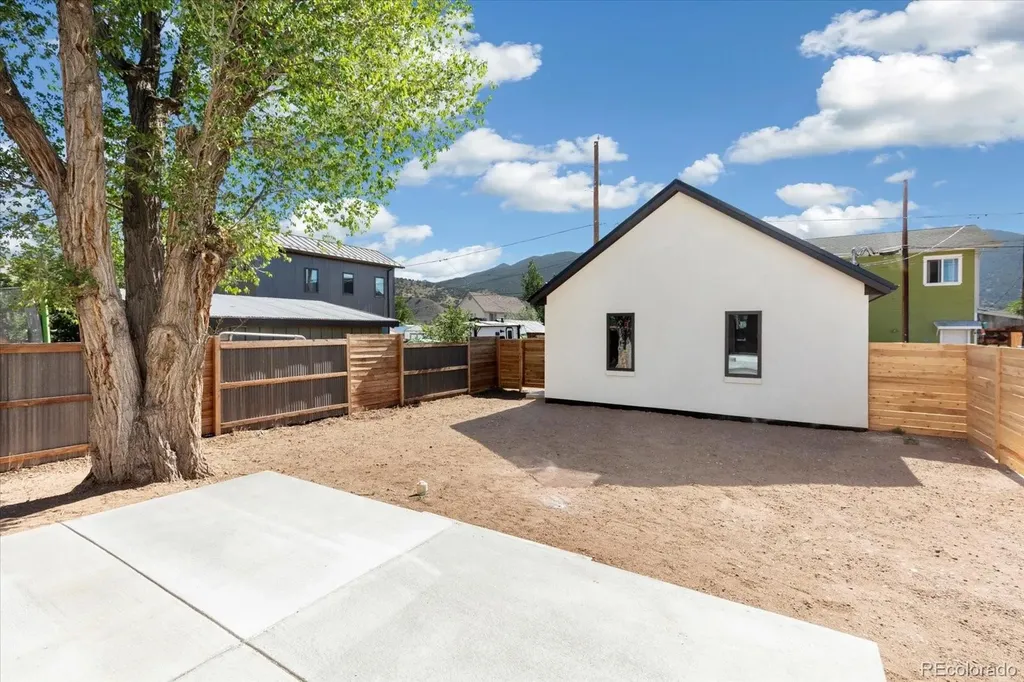 417 Palmer Salida CO 81201
