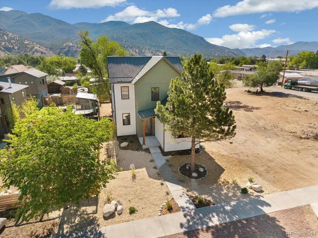 417 Palmer Salida CO 81201