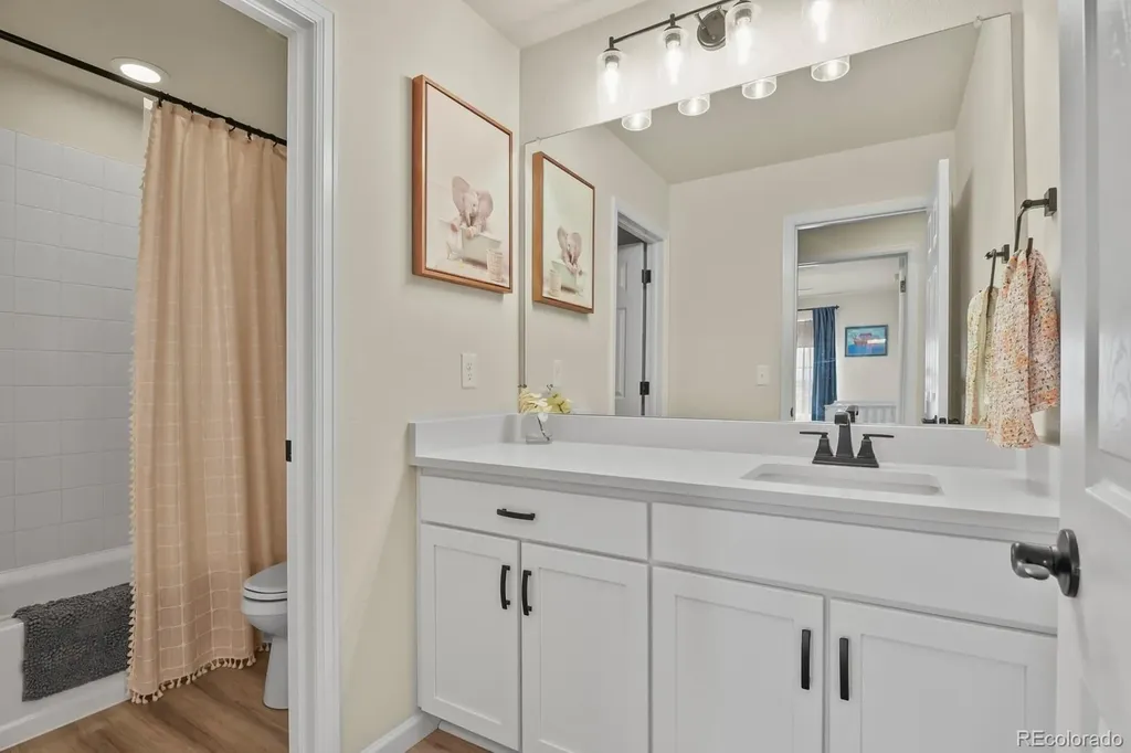 208 S Waterloo Street Aurora CO 80018
