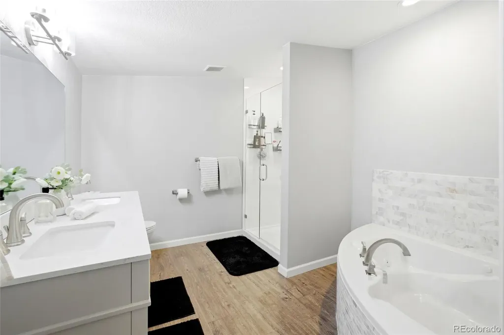 1845 S Clark Street Aurora CO 80011