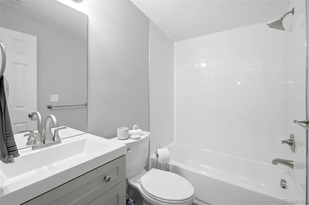 1845 S Clark Street Aurora CO 80011