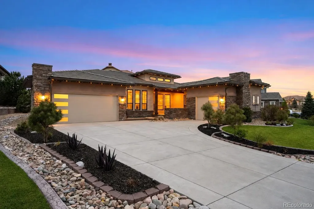 27001 E Long Circle Aurora CO 80016