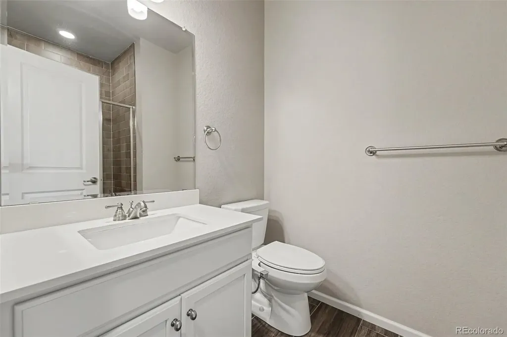 6687 W Jewell Place Denver CO 80227