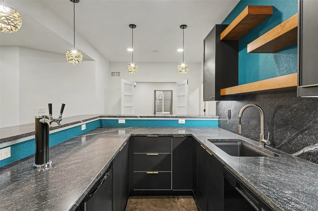 6687 W Jewell Place Denver CO 80227
