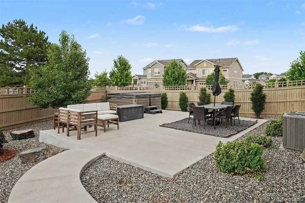 6687 W Jewell Place Denver CO 80227