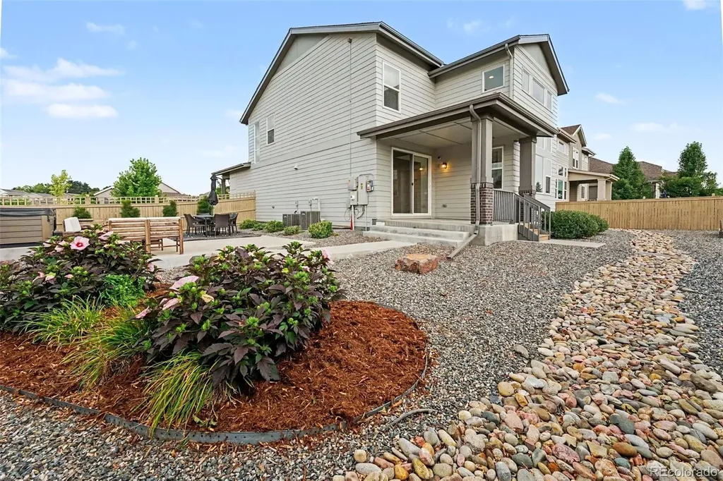 6687 W Jewell Place Denver CO 80227