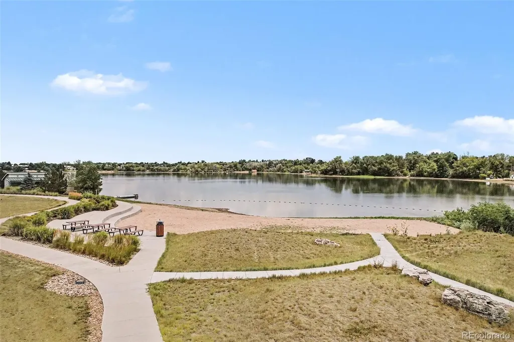 6687 W Jewell Place Denver CO 80227