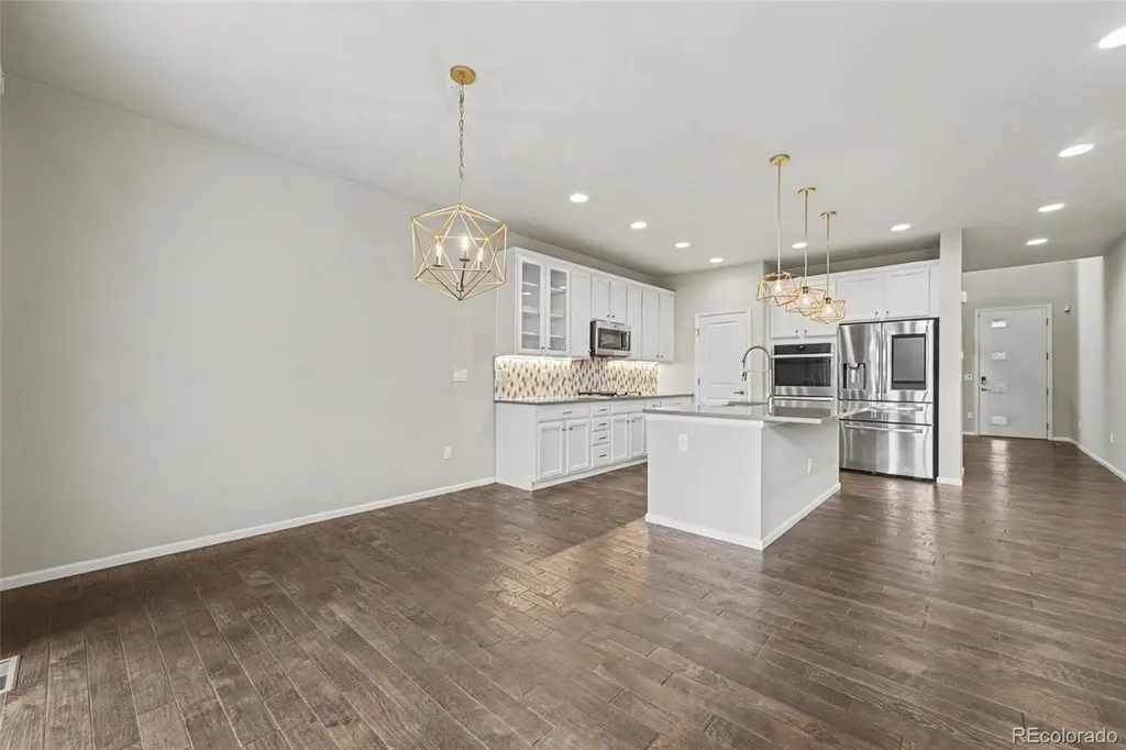 6687 W Jewell Place Denver CO 80227