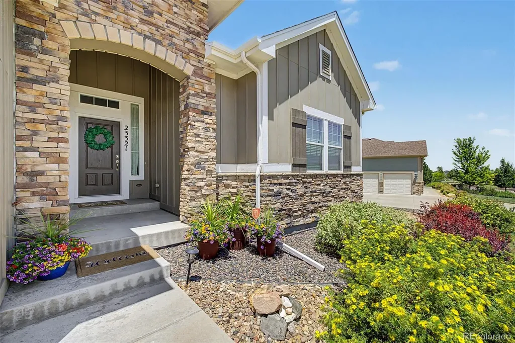 23321 E Rockinghorse Parkway Aurora CO 80016
