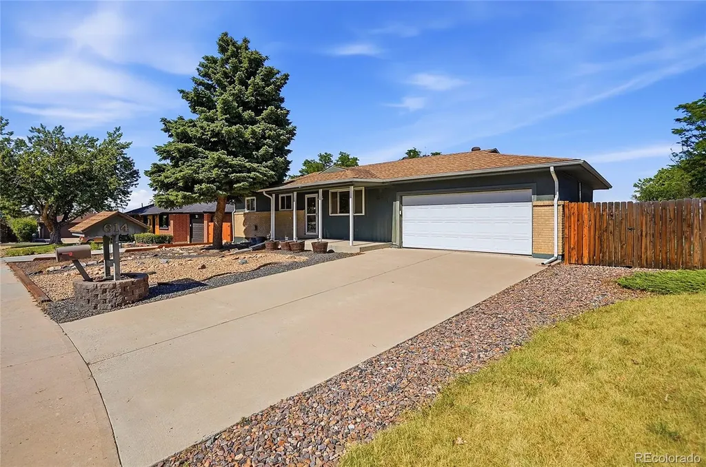 614 S Worchester Street Aurora CO 80012